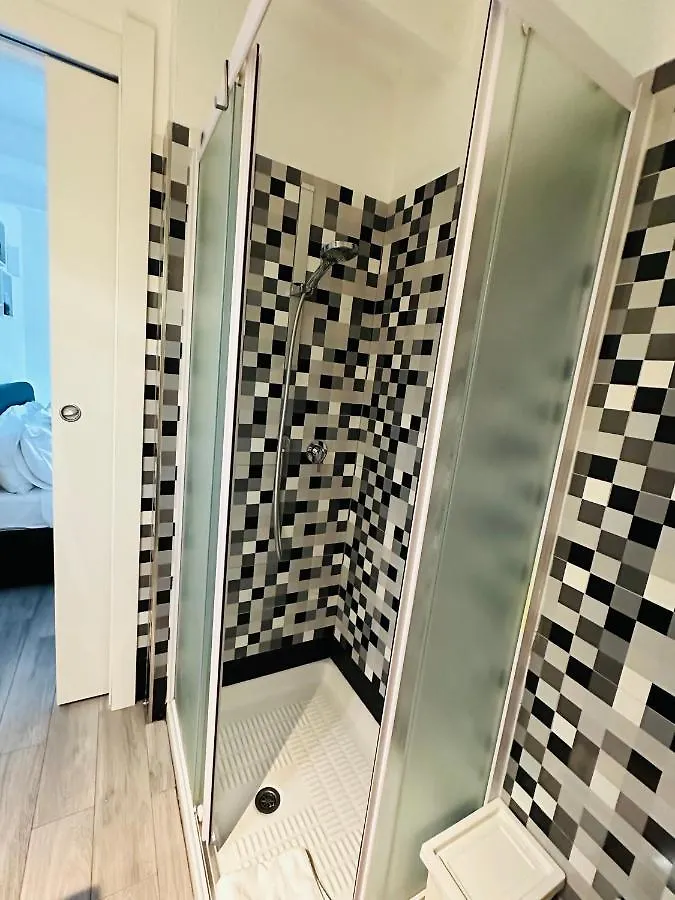 La Casa (Adults Only) Bed and Breakfast Bari 0*,  Italië