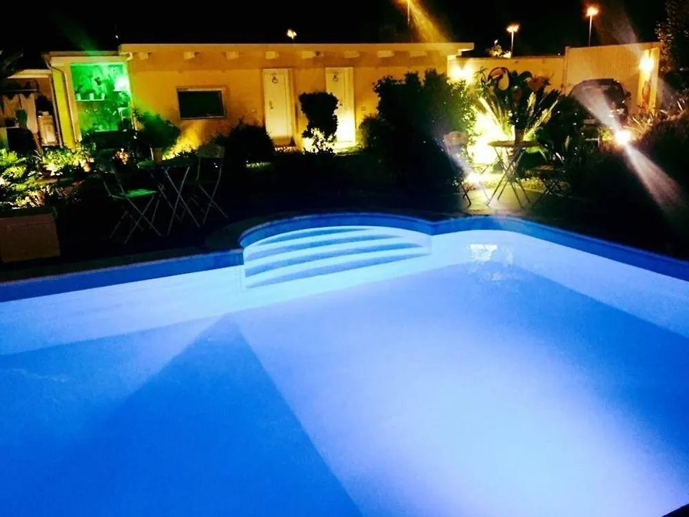 La Casa (Adults Only) Bed and Breakfast Bari Italië