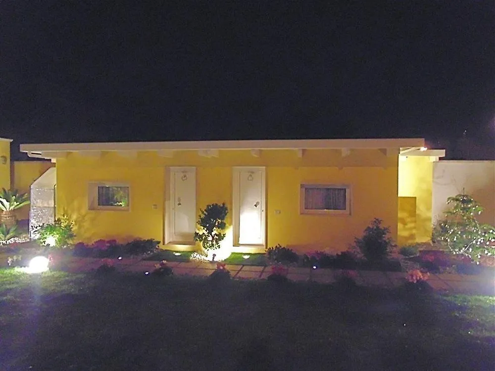 La Casa (Adults Only) Bed and Breakfast Bari 0*,